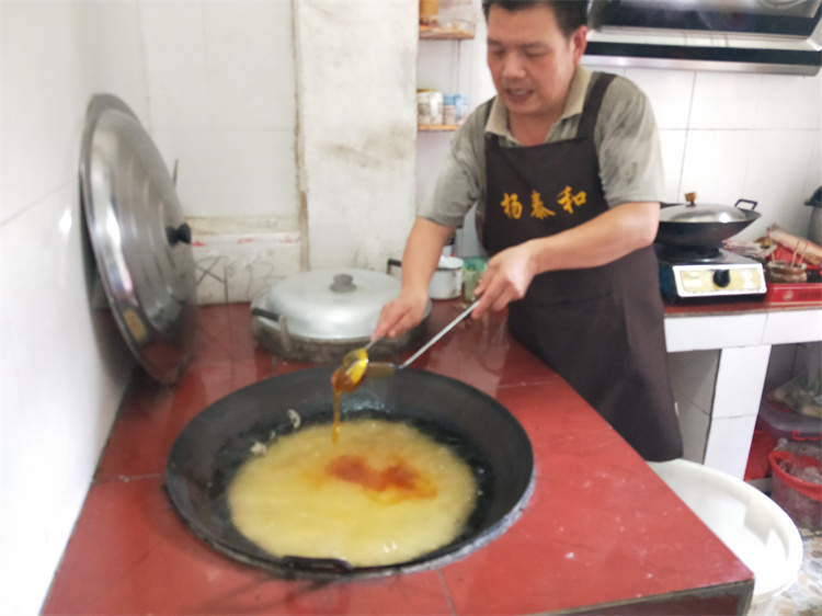 煮糖.jpg